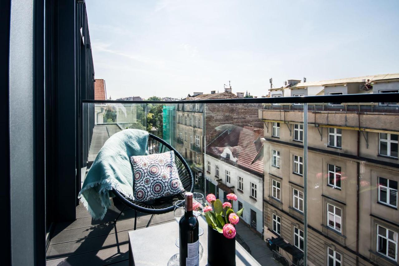 Central Balcony Apartment - Window On Cracow คราคูฟ ภายนอก รูปภาพ